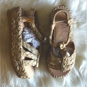 💥LAST MARK DOWN, MUST GO💥 Platform string sandals 💥